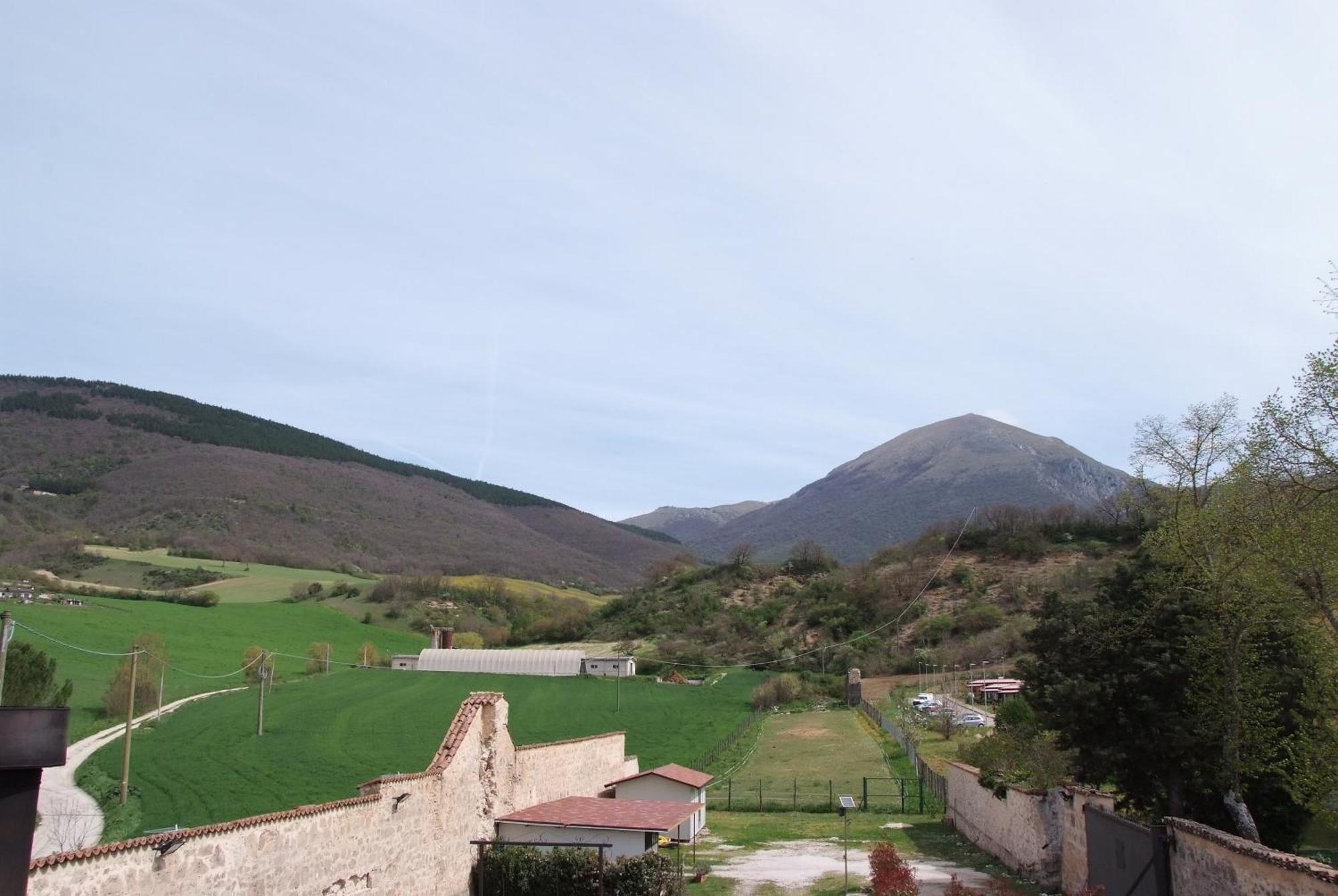 Affittacamere Il Tiro A Segno Norcia Exteriör bild